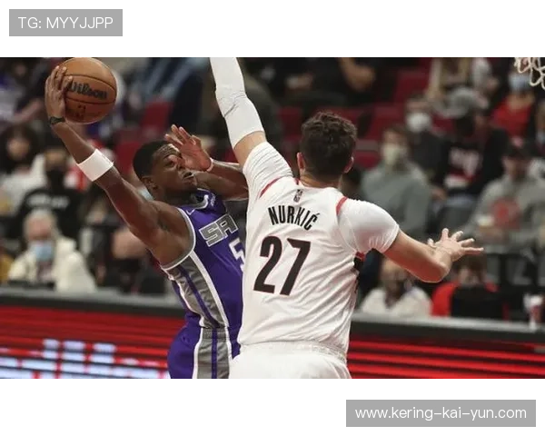 开拓者98-93险胜国王,西蒙斯关键三分锁定胜局