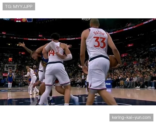 冲突瞬间：猛龙与篮网比赛中发生推搡，三名球员被吹技术犯规